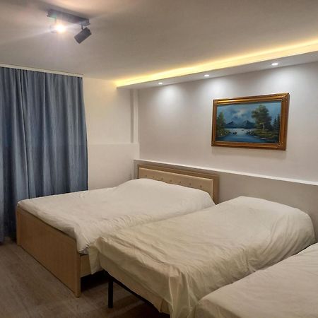 Flowers Guesthouse Τίρανα Εξωτερικό φωτογραφία
