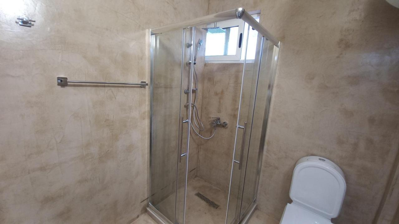Flowers Guesthouse Τίρανα Εξωτερικό φωτογραφία
