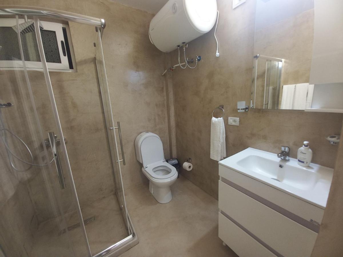 Flowers Guesthouse Τίρανα Εξωτερικό φωτογραφία