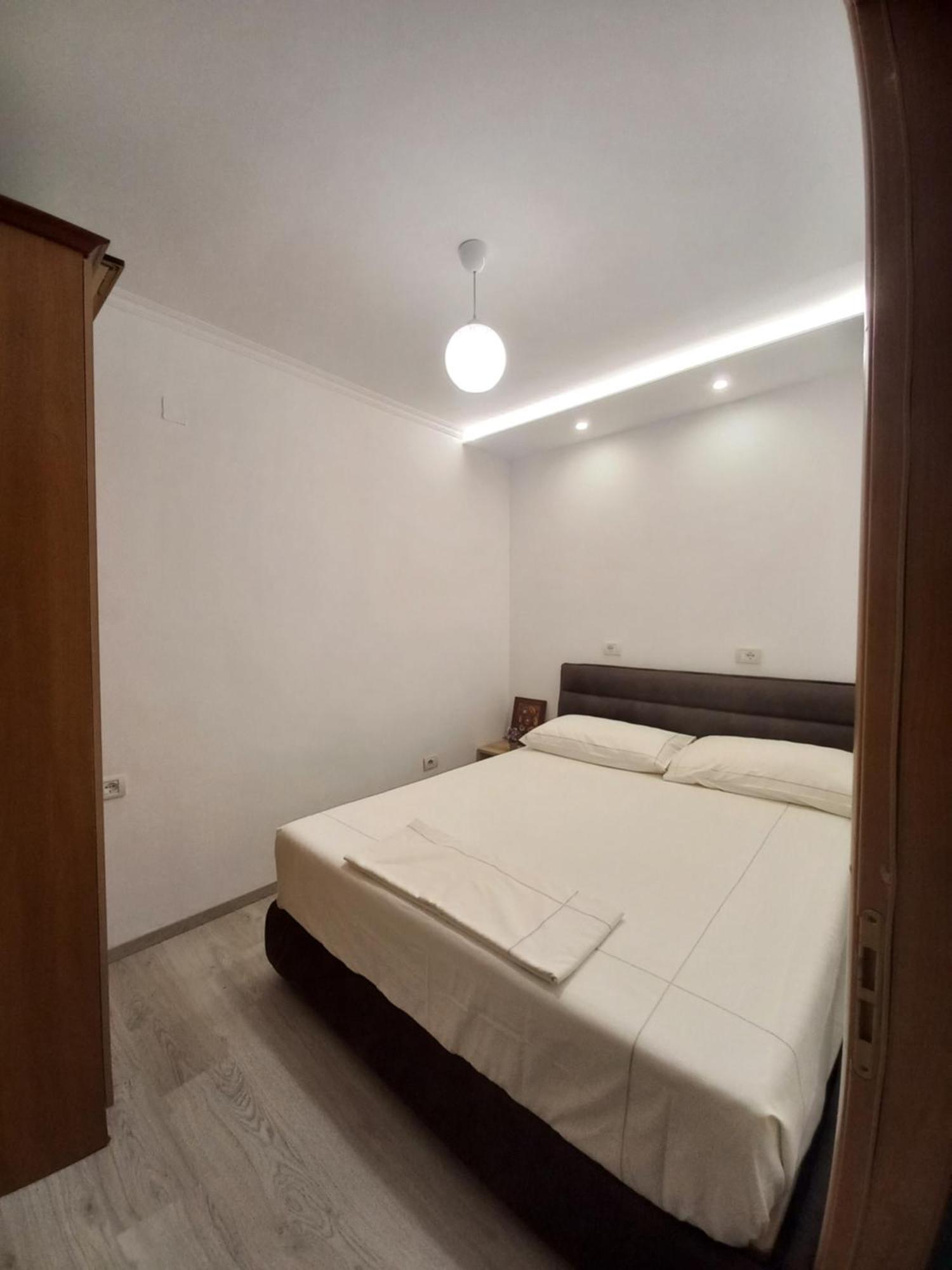 Flowers Guesthouse Τίρανα Εξωτερικό φωτογραφία